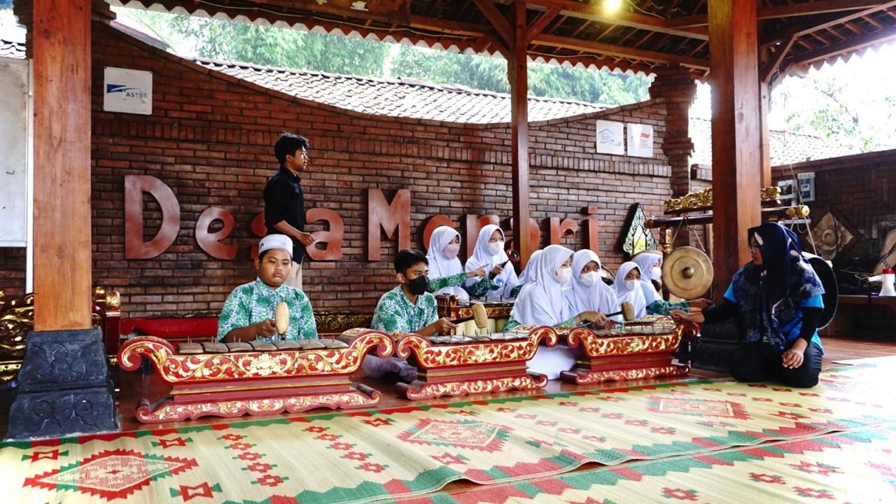 Desa Menari Ngrawan 